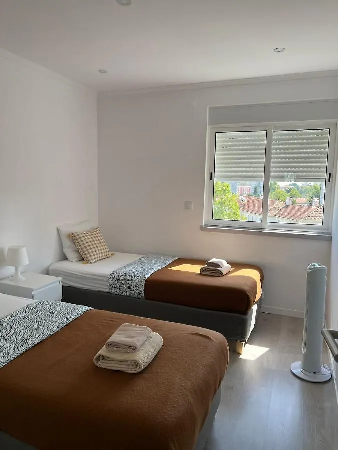 Room Near The Airport Lisbona 0*,  Portogallo