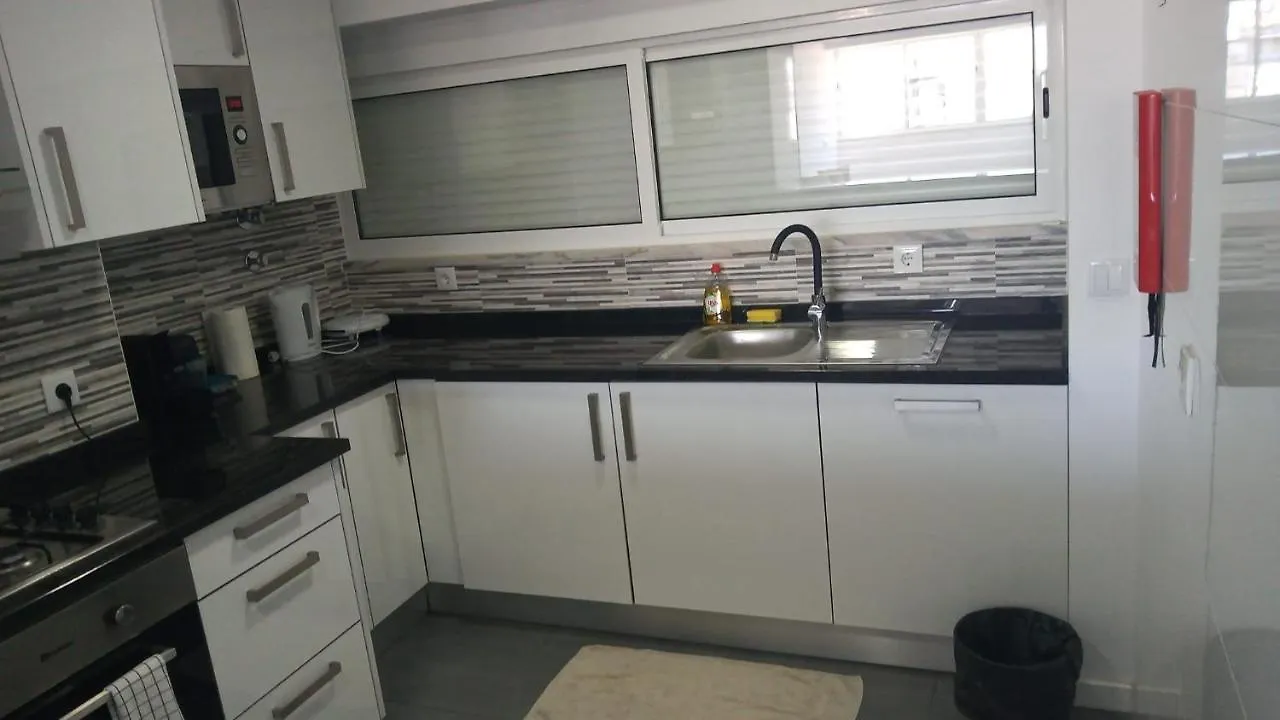 Room Near The Airport Лиссабон